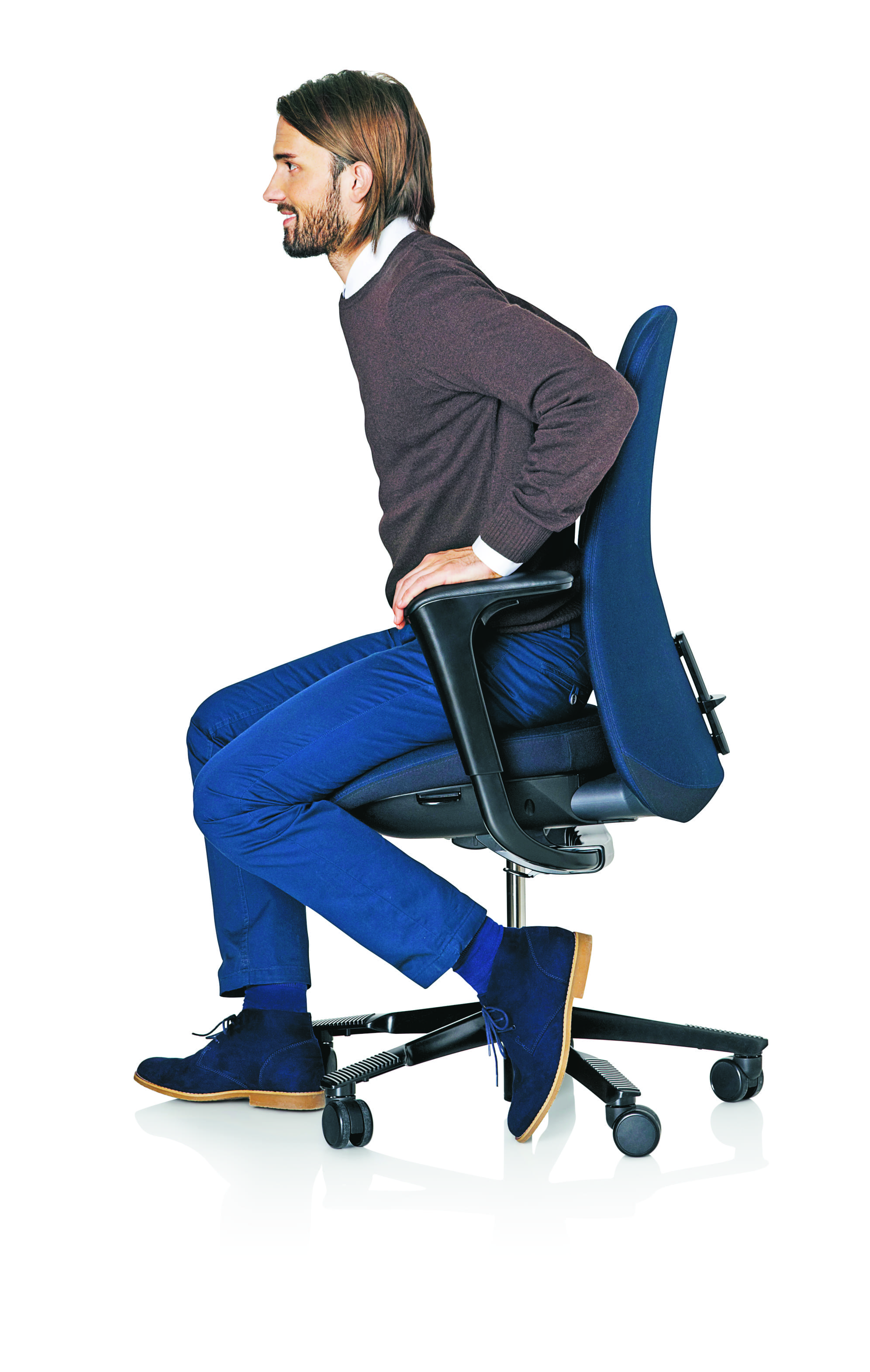 man testing sofi desk chair